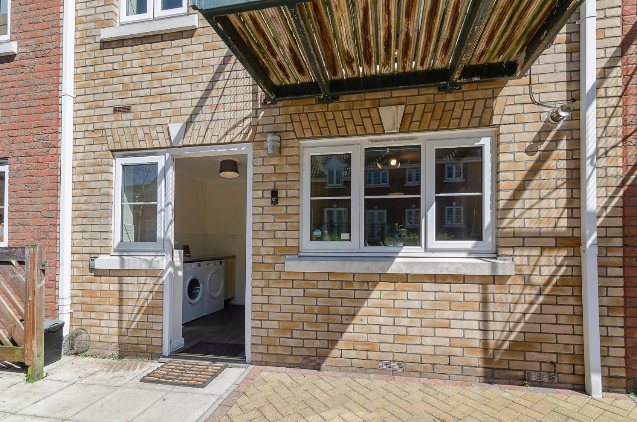 4Br Townhouse Wbalcony Free Parking Fast Wi-Fi Villa นอร์ริช ภายนอก รูปภาพ