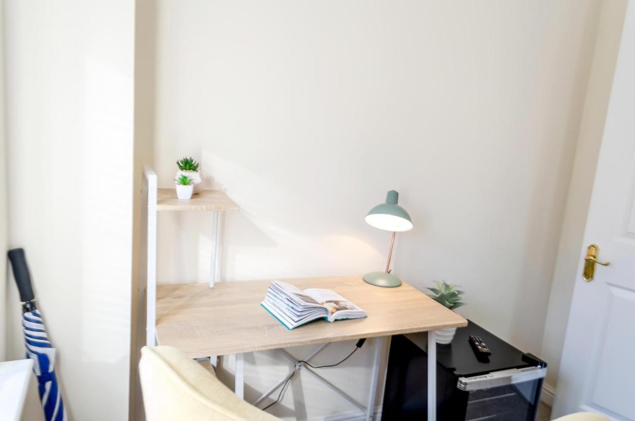 4Br Townhouse Wbalcony Free Parking Fast Wi-Fi Villa นอร์ริช ภายนอก รูปภาพ